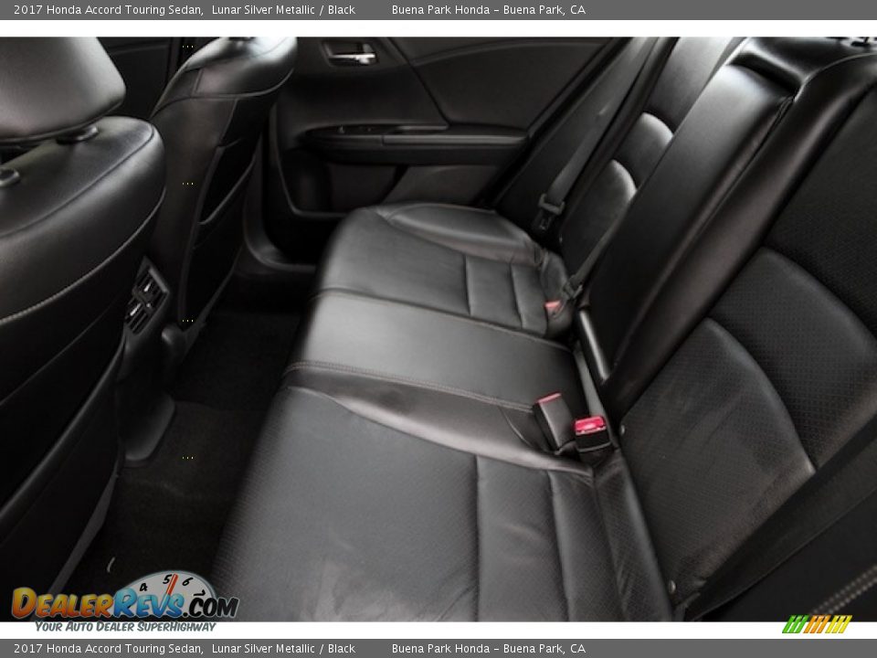 2017 Honda Accord Touring Sedan Lunar Silver Metallic / Black Photo #12