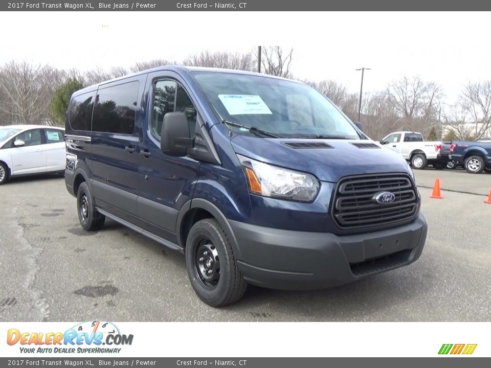 Front 3/4 View of 2017 Ford Transit Wagon XL Photo #1