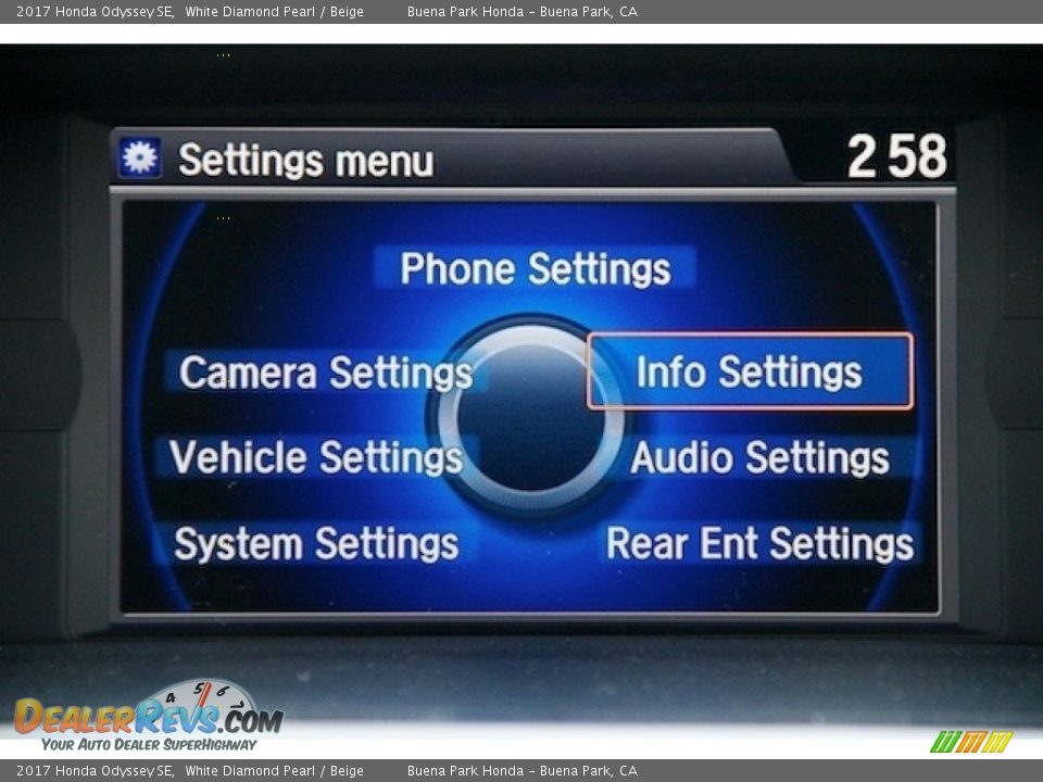 2017 Honda Odyssey SE White Diamond Pearl / Beige Photo #20