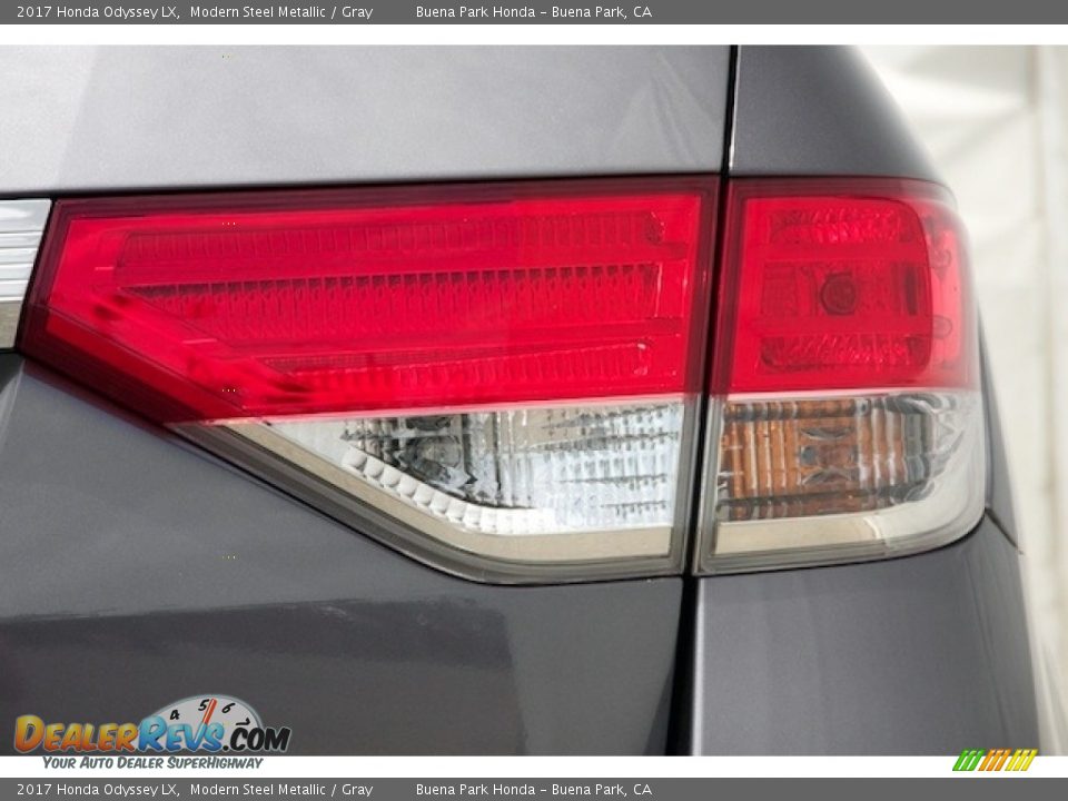 2017 Honda Odyssey LX Modern Steel Metallic / Gray Photo #4