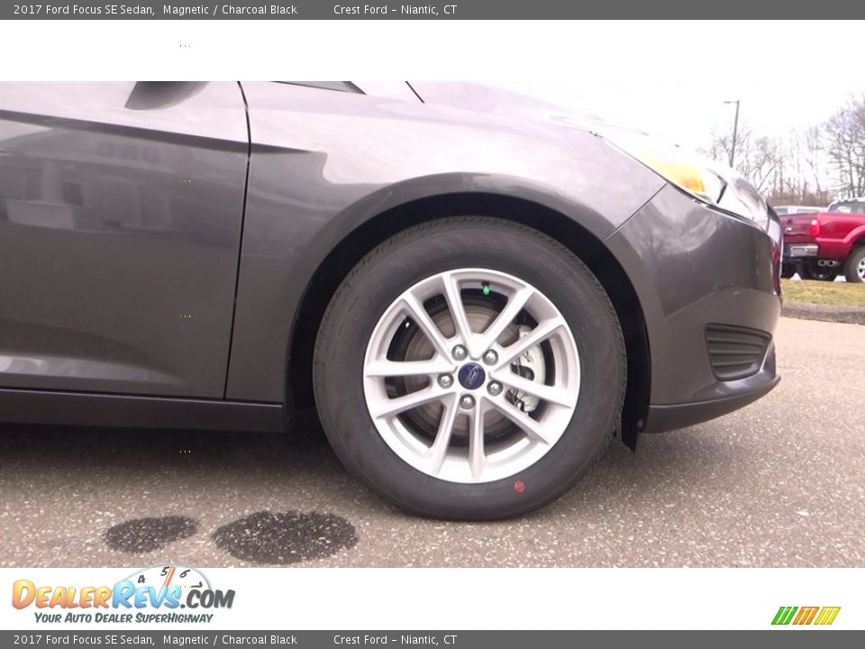 2017 Ford Focus SE Sedan Magnetic / Charcoal Black Photo #25