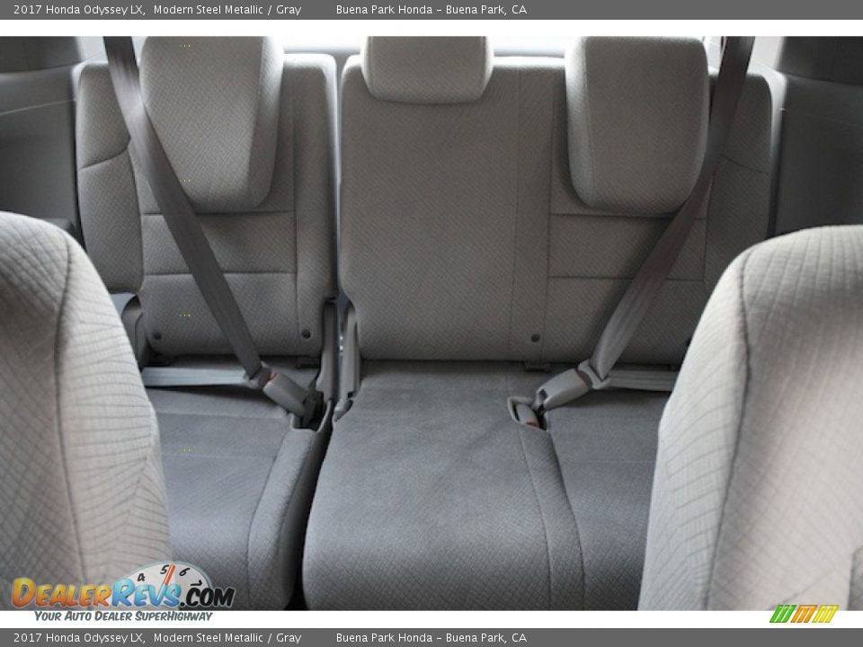 2017 Honda Odyssey LX Modern Steel Metallic / Gray Photo #16