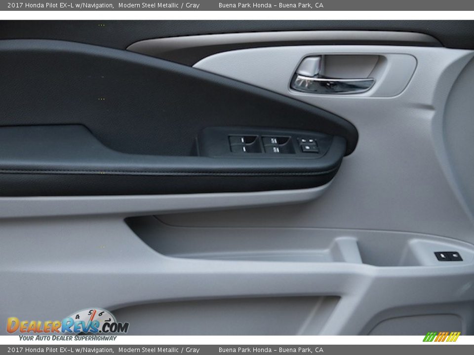 2017 Honda Pilot EX-L w/Navigation Modern Steel Metallic / Gray Photo #8