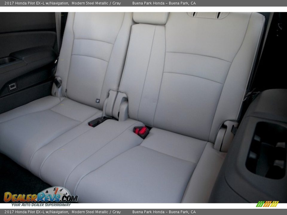 2017 Honda Pilot EX-L w/Navigation Modern Steel Metallic / Gray Photo #15