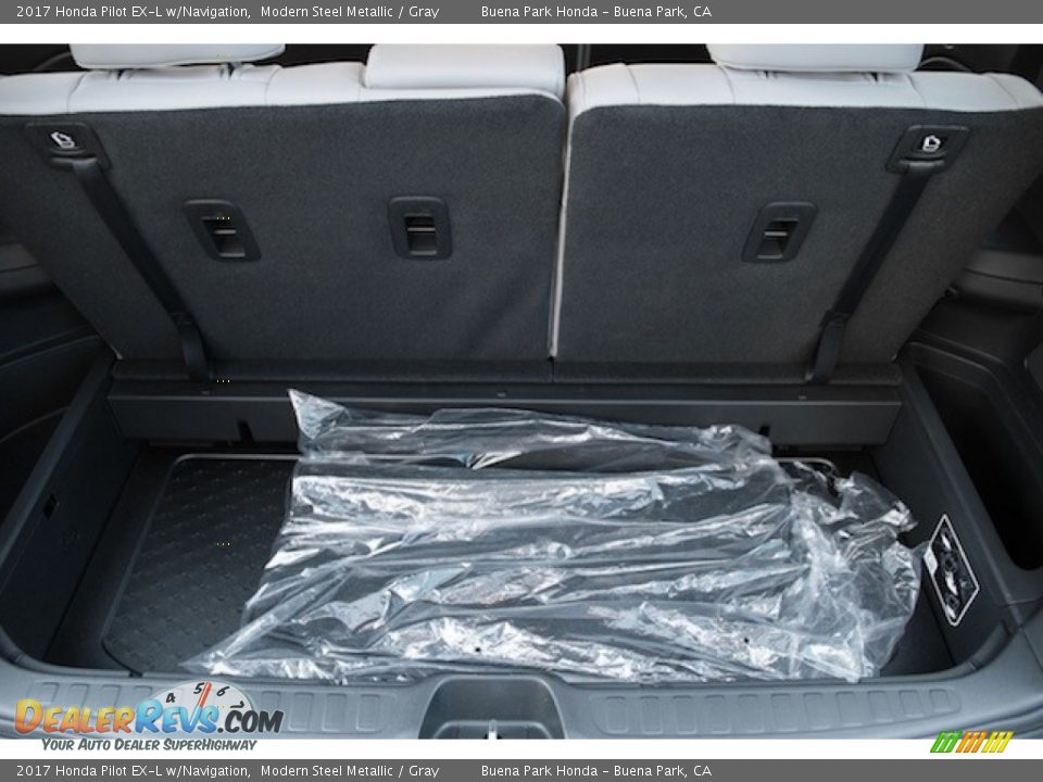 2017 Honda Pilot EX-L w/Navigation Modern Steel Metallic / Gray Photo #17