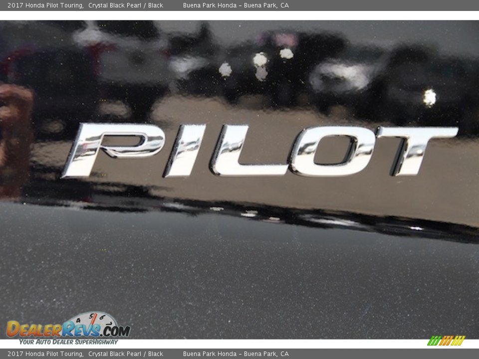 2017 Honda Pilot Touring Crystal Black Pearl / Black Photo #3