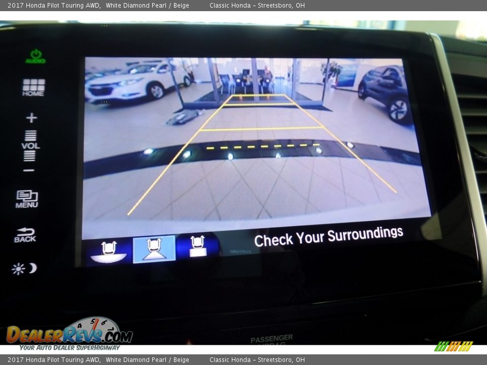 2017 Honda Pilot Touring AWD White Diamond Pearl / Beige Photo #12