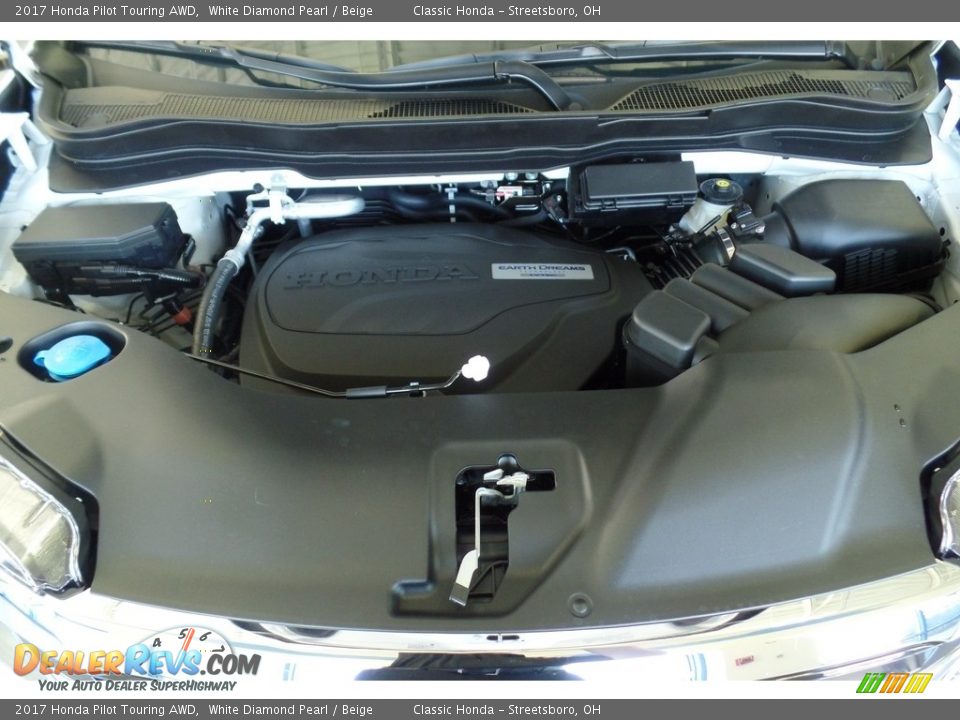 2017 Honda Pilot Touring AWD White Diamond Pearl / Beige Photo #20