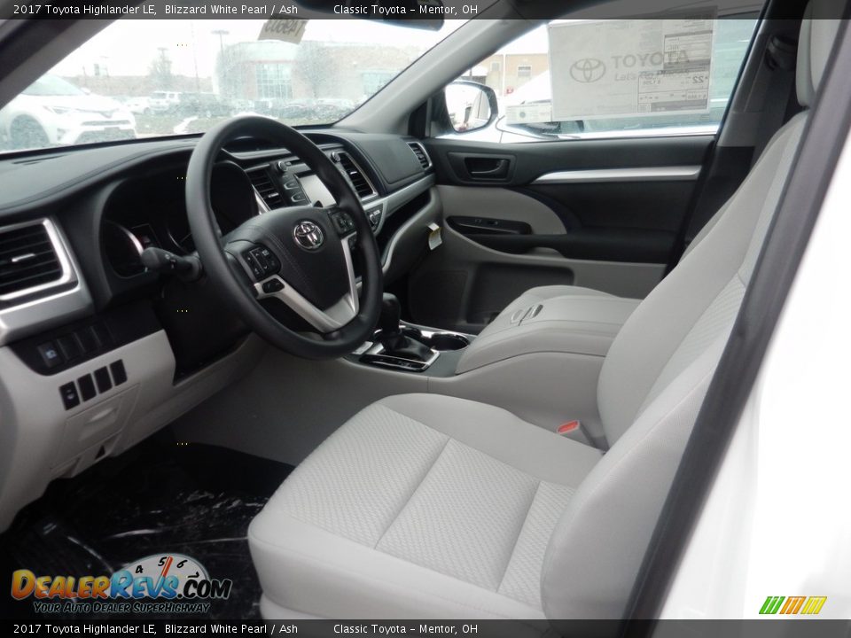 Front Seat of 2017 Toyota Highlander LE Photo #3