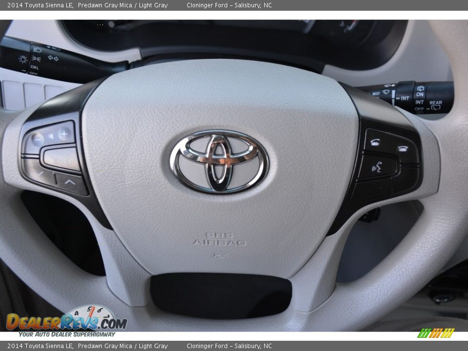 2014 Toyota Sienna LE Predawn Gray Mica / Light Gray Photo #20