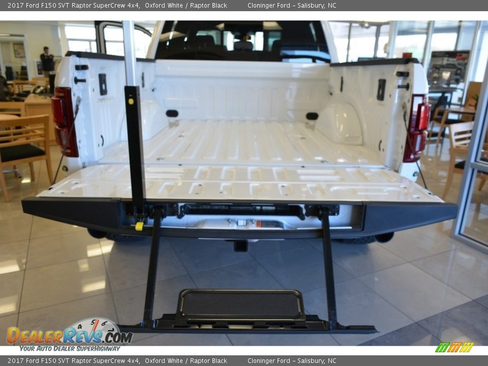 2017 Ford F150 SVT Raptor SuperCrew 4x4 Trunk Photo #6