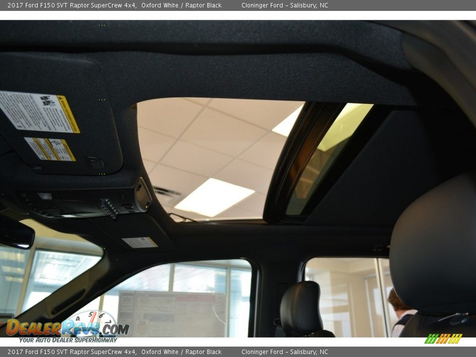 Sunroof of 2017 Ford F150 SVT Raptor SuperCrew 4x4 Photo #8