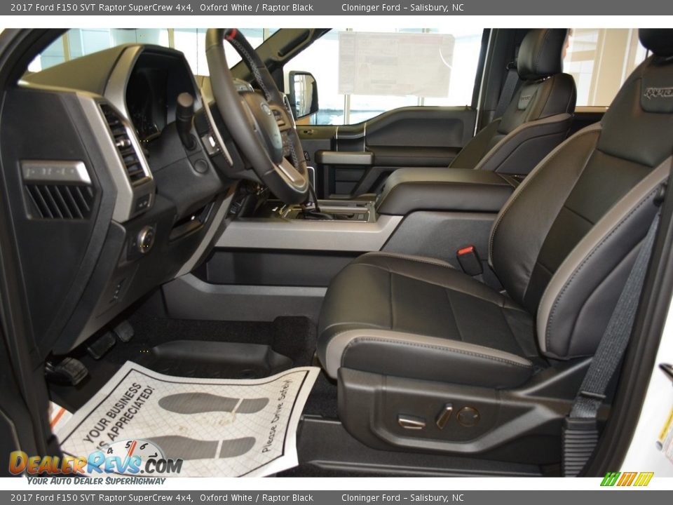 Front Seat of 2017 Ford F150 SVT Raptor SuperCrew 4x4 Photo #9