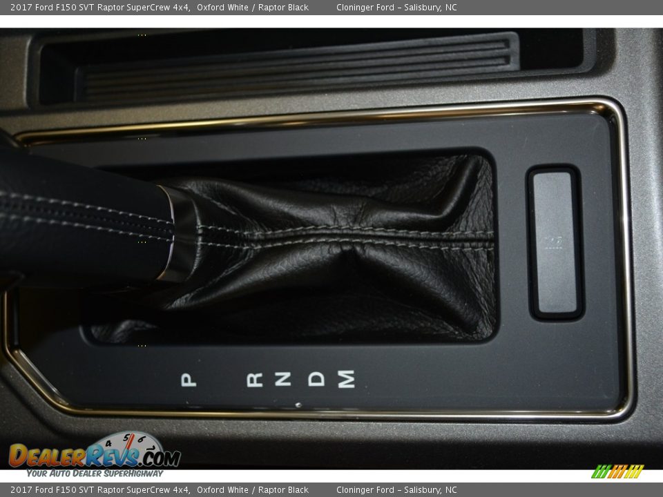 2017 Ford F150 SVT Raptor SuperCrew 4x4 Shifter Photo #20