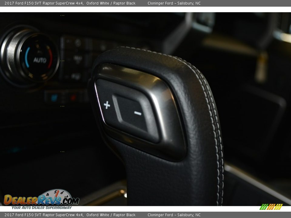 2017 Ford F150 SVT Raptor SuperCrew 4x4 Shifter Photo #21