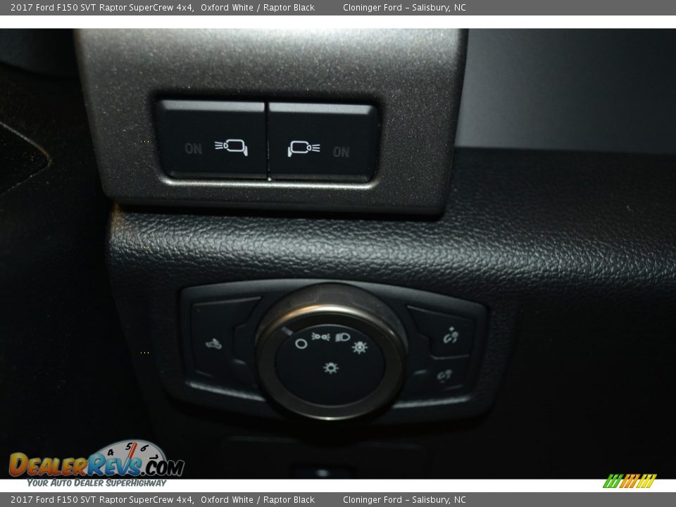 Controls of 2017 Ford F150 SVT Raptor SuperCrew 4x4 Photo #25