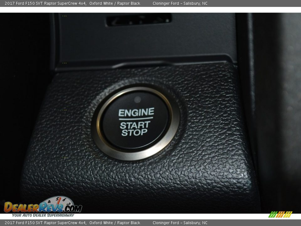 Controls of 2017 Ford F150 SVT Raptor SuperCrew 4x4 Photo #28