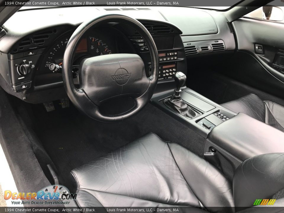 1994 Chevrolet Corvette Coupe Arctic White / Black Photo #9