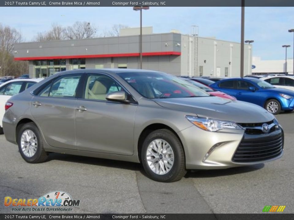 2017 Toyota Camry LE Creme Brulee Mica / Almond Photo #1