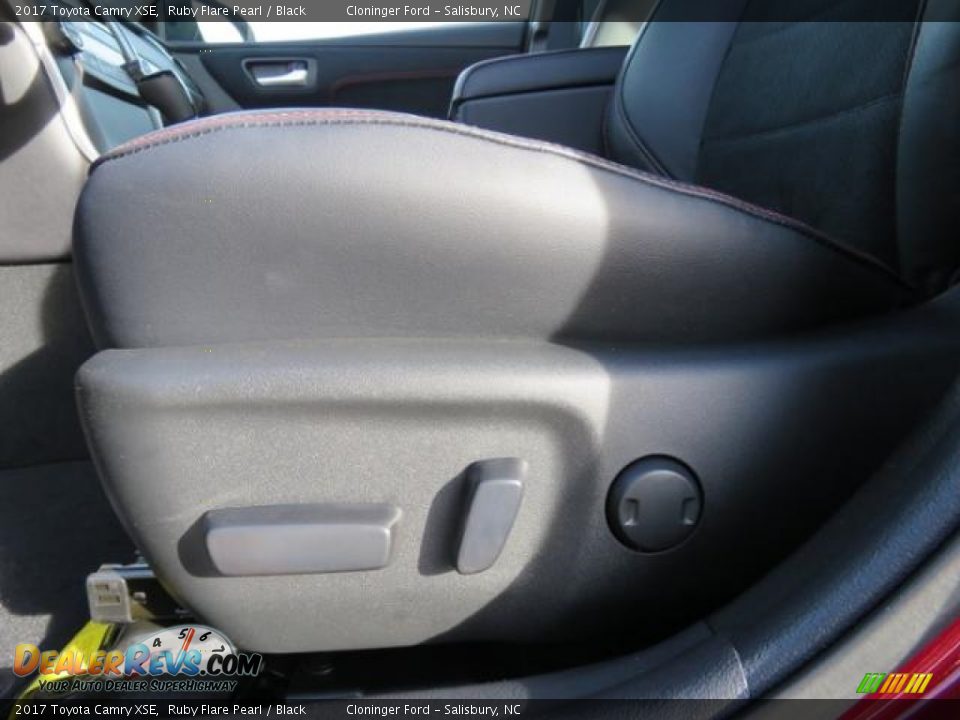 2017 Toyota Camry XSE Ruby Flare Pearl / Black Photo #10