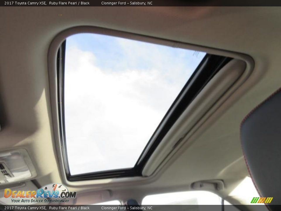 2017 Toyota Camry XSE Ruby Flare Pearl / Black Photo #11