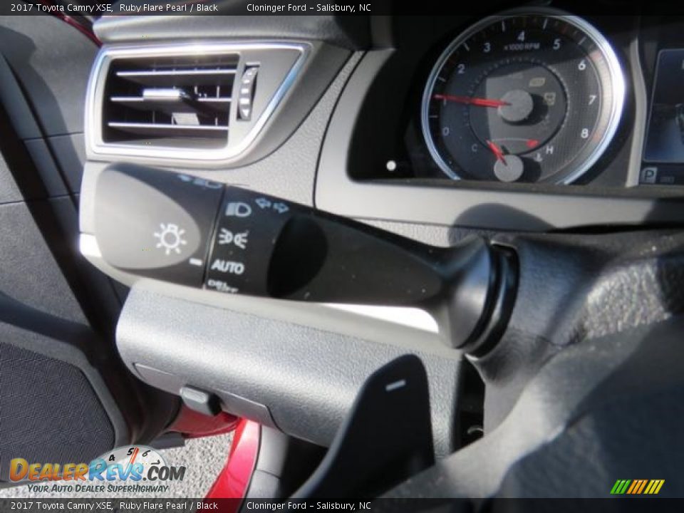 2017 Toyota Camry XSE Ruby Flare Pearl / Black Photo #14