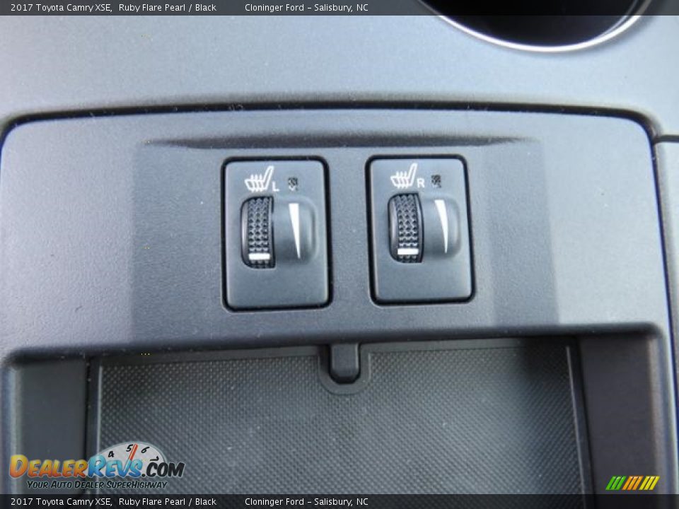 2017 Toyota Camry XSE Ruby Flare Pearl / Black Photo #18