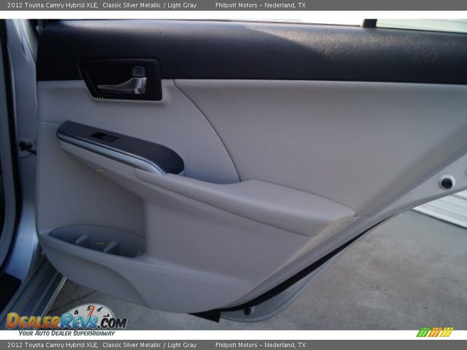2012 Toyota Camry Hybrid XLE Classic Silver Metallic / Light Gray Photo #12