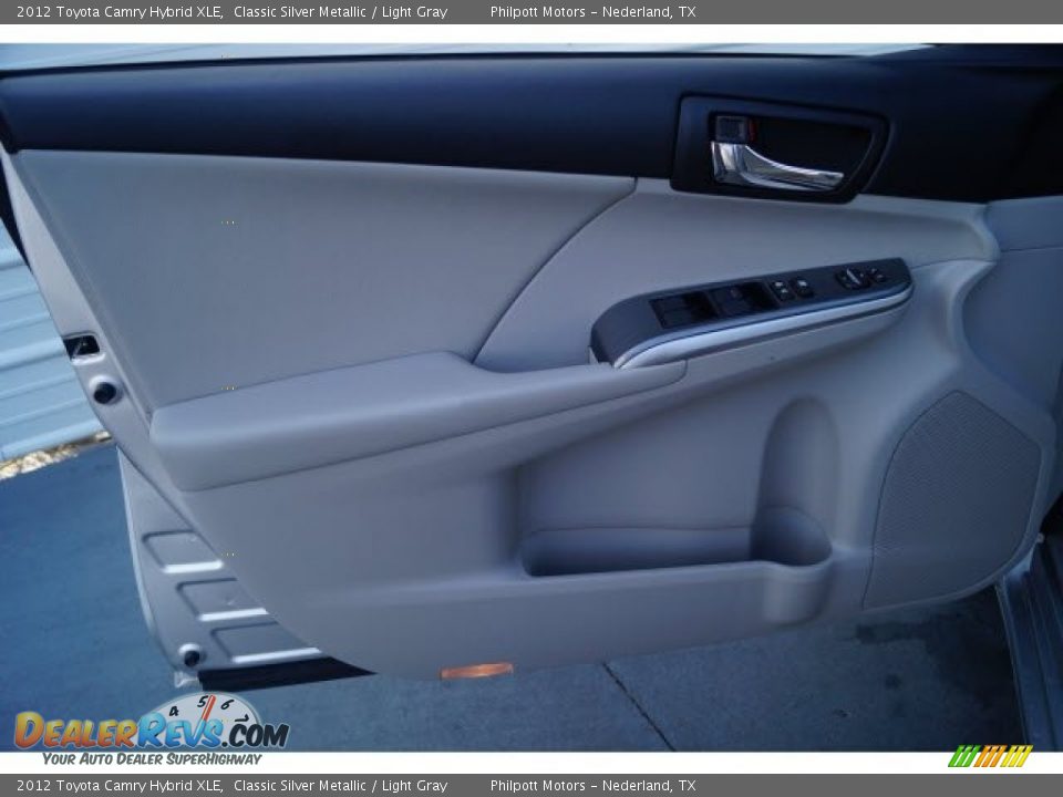2012 Toyota Camry Hybrid XLE Classic Silver Metallic / Light Gray Photo #16