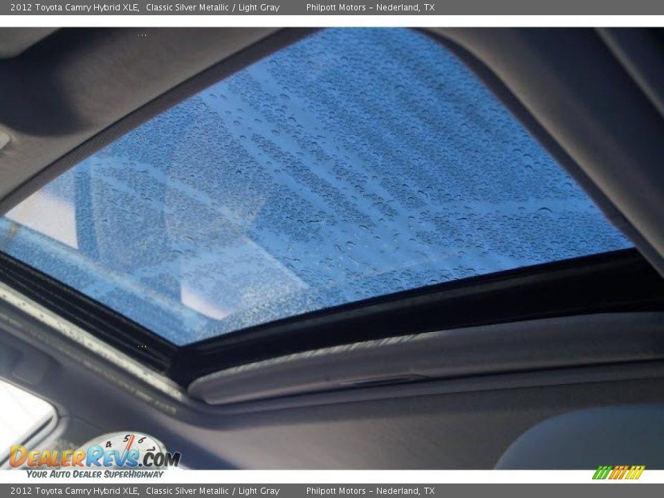 2012 Toyota Camry Hybrid XLE Classic Silver Metallic / Light Gray Photo #21