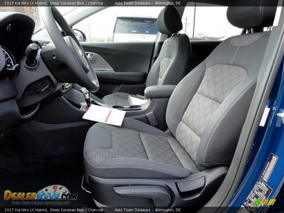 Front Seat of 2017 Kia Niro LX Hybrid Photo #12