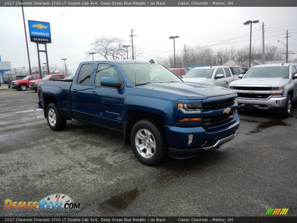 2017 Chevrolet Silverado 1500 LT Double Cab 4x4 Deep Ocean Blue Metallic / Jet Black Photo #3