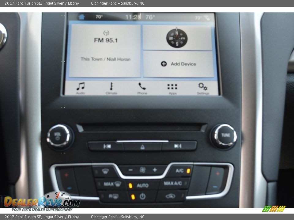 2017 Ford Fusion SE Ingot Silver / Ebony Photo #10