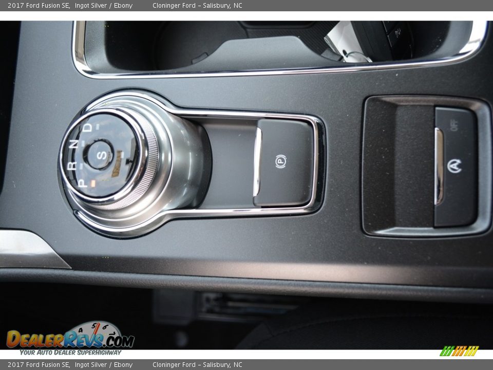 2017 Ford Fusion SE Ingot Silver / Ebony Photo #15
