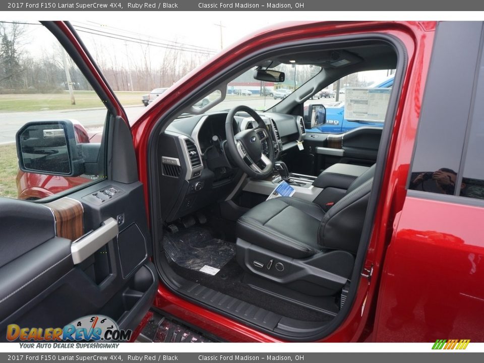 2017 Ford F150 Lariat SuperCrew 4X4 Ruby Red / Black Photo #4