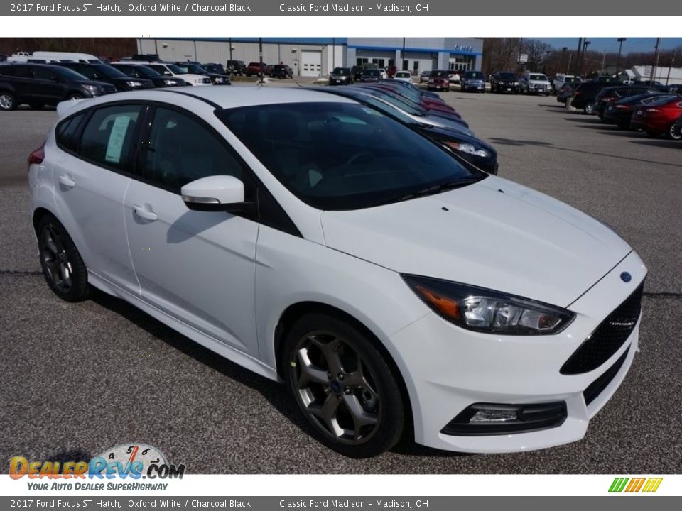 2017 Ford Focus ST Hatch Oxford White / Charcoal Black Photo #1