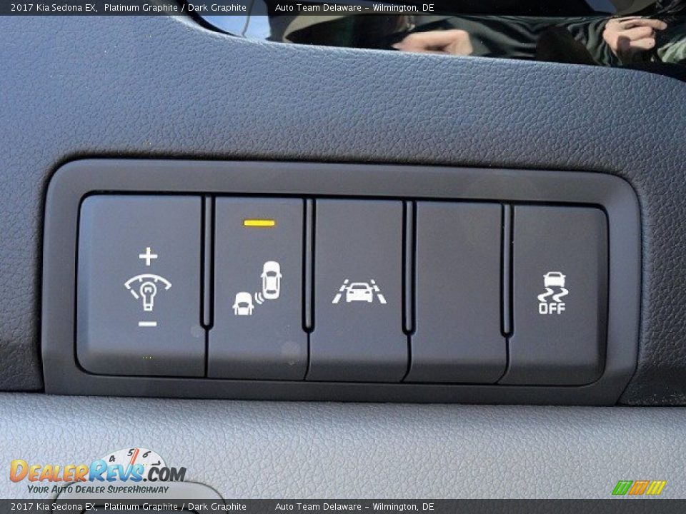 Controls of 2017 Kia Sedona EX Photo #27