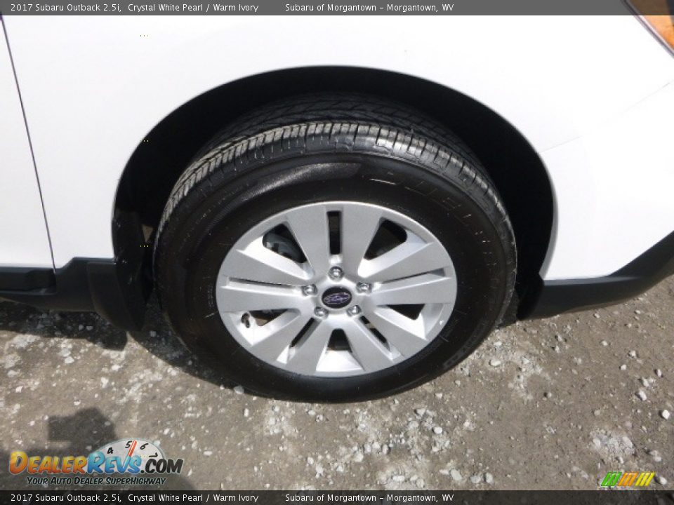 2017 Subaru Outback 2.5i Crystal White Pearl / Warm Ivory Photo #9