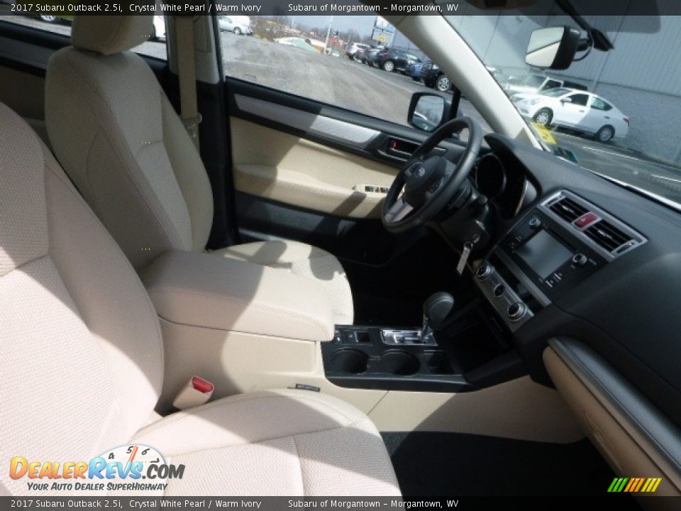 2017 Subaru Outback 2.5i Crystal White Pearl / Warm Ivory Photo #10