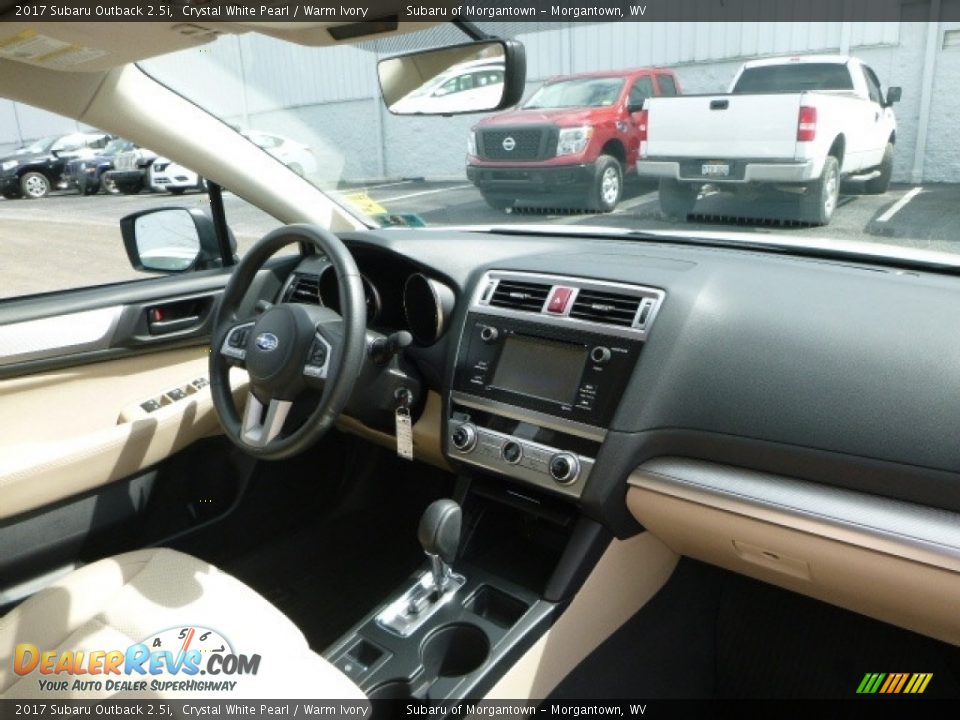 2017 Subaru Outback 2.5i Crystal White Pearl / Warm Ivory Photo #11