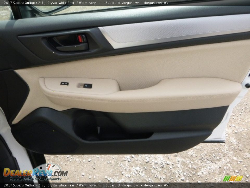 2017 Subaru Outback 2.5i Crystal White Pearl / Warm Ivory Photo #12