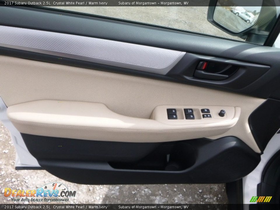 2017 Subaru Outback 2.5i Crystal White Pearl / Warm Ivory Photo #16