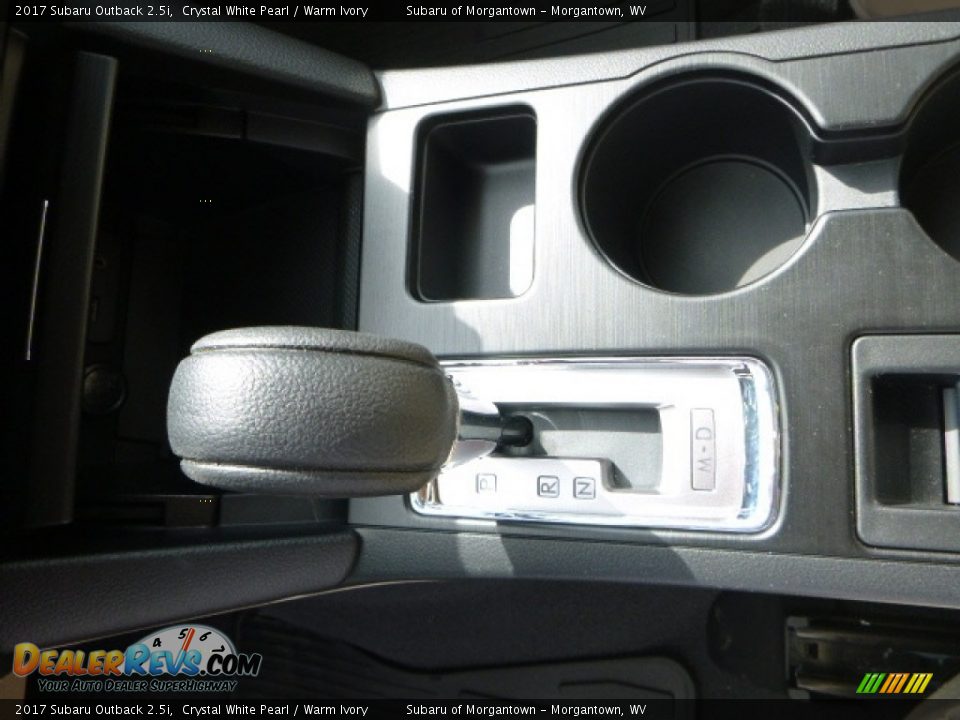 2017 Subaru Outback 2.5i Crystal White Pearl / Warm Ivory Photo #22