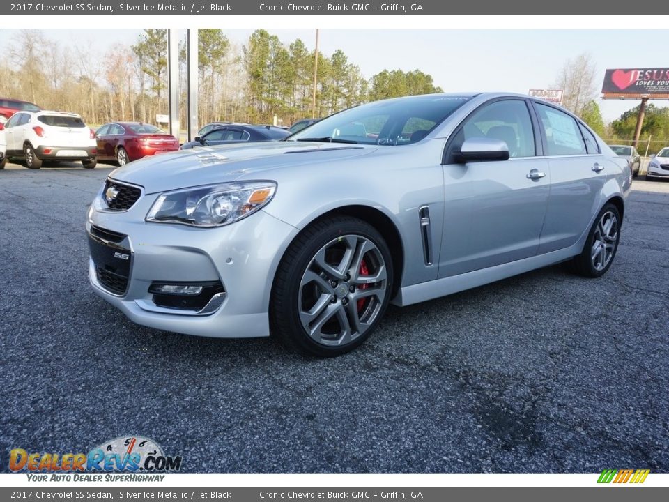 Front 3/4 View of 2017 Chevrolet SS Sedan Photo #3