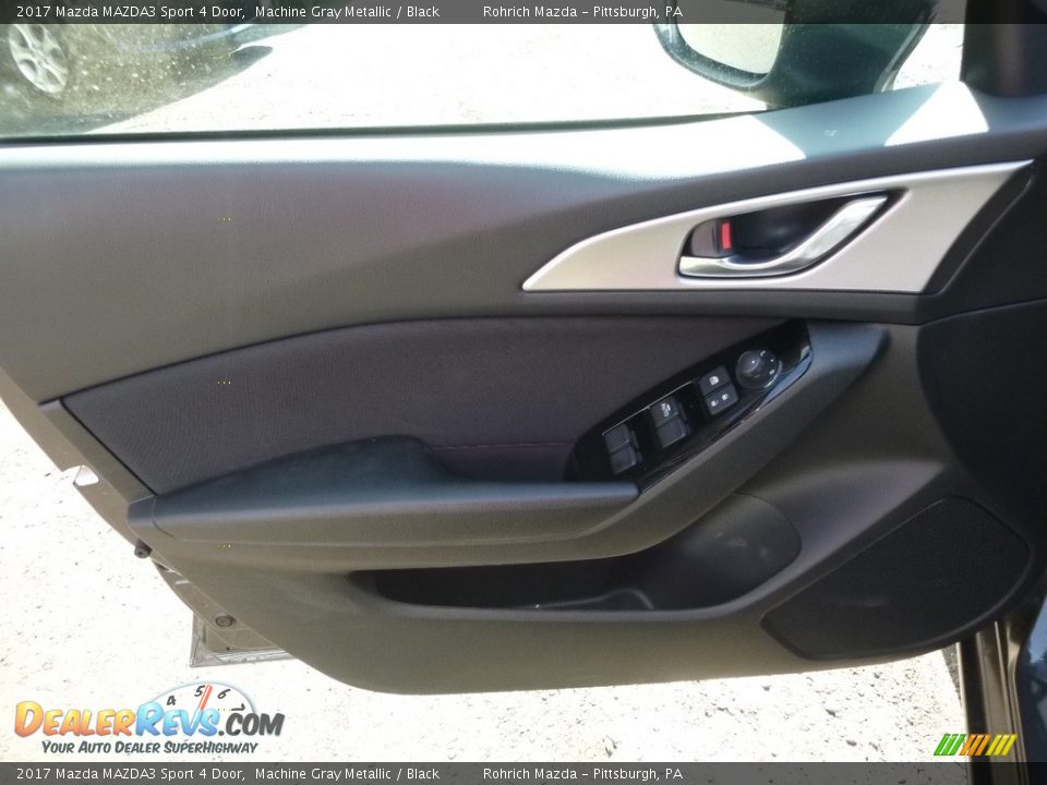 2017 Mazda MAZDA3 Sport 4 Door Machine Gray Metallic / Black Photo #9