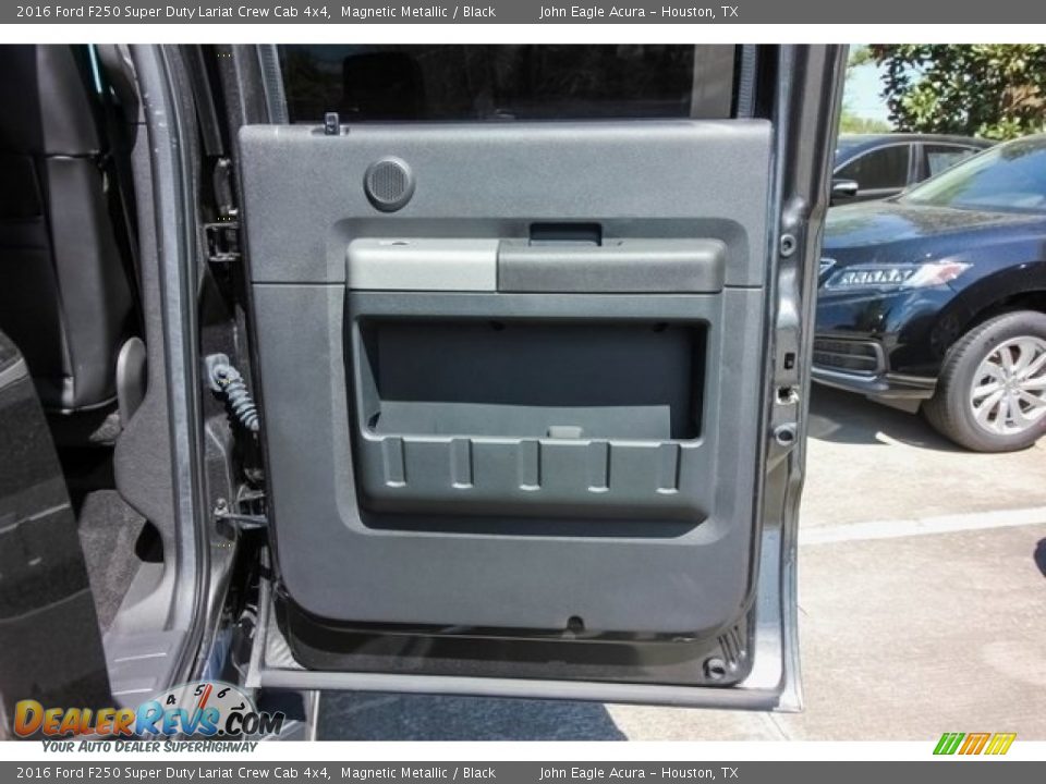 2016 Ford F250 Super Duty Lariat Crew Cab 4x4 Magnetic Metallic / Black Photo #22