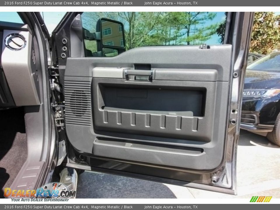 2016 Ford F250 Super Duty Lariat Crew Cab 4x4 Magnetic Metallic / Black Photo #24
