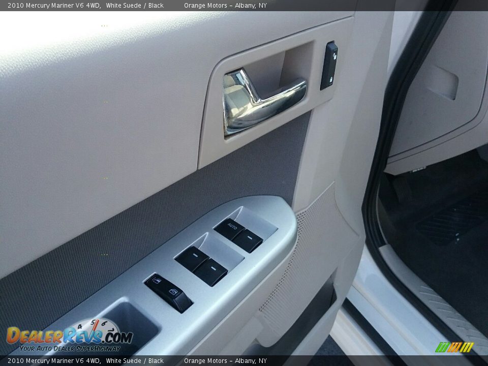 2010 Mercury Mariner V6 4WD White Suede / Black Photo #19