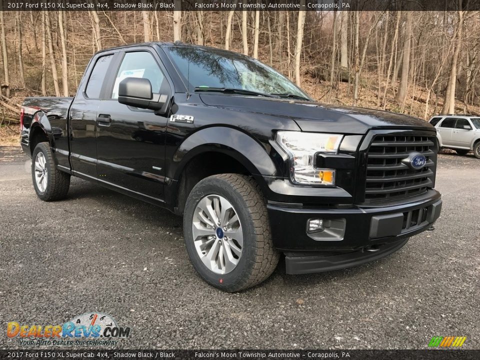 Front 3/4 View of 2017 Ford F150 XL SuperCab 4x4 Photo #3