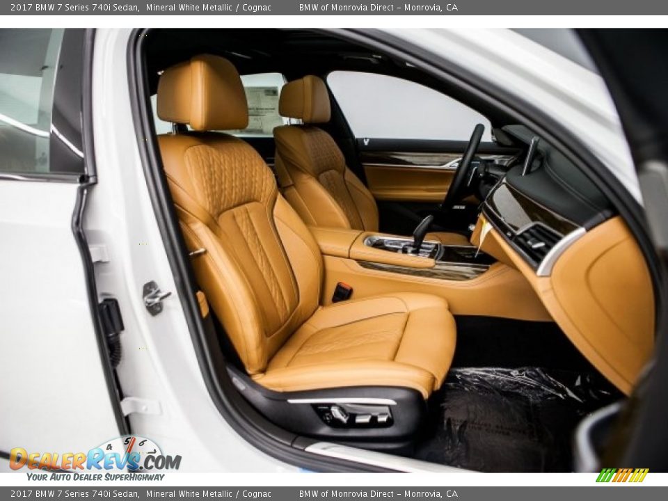 2017 BMW 7 Series 740i Sedan Mineral White Metallic / Cognac Photo #2